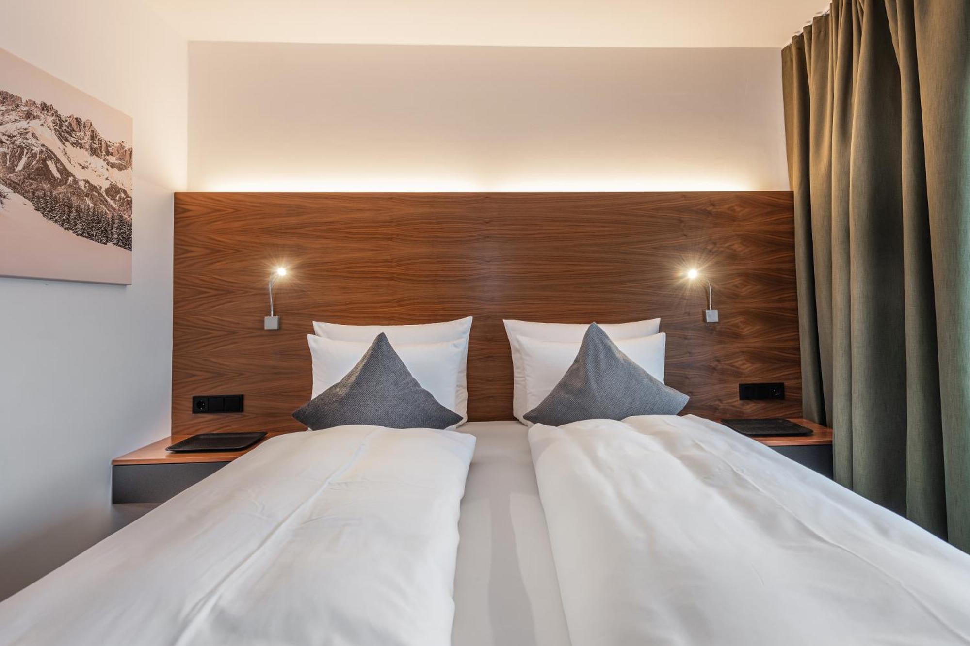 Alpenparks Hotel & Apartment Taxacher Kirchberg in Tirol Room photo