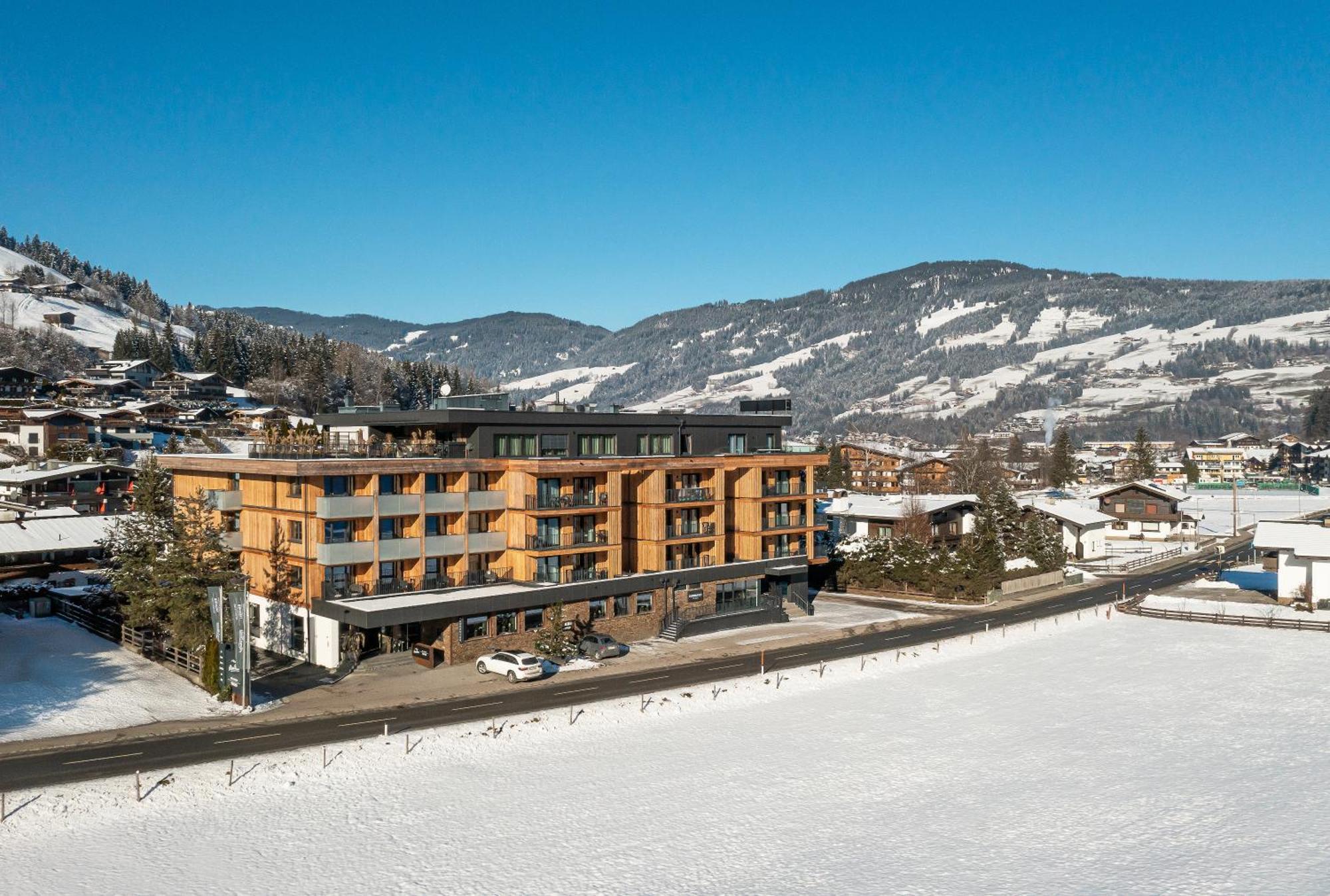 Alpenparks Hotel & Apartment Taxacher Kirchberg in Tirol Exterior photo